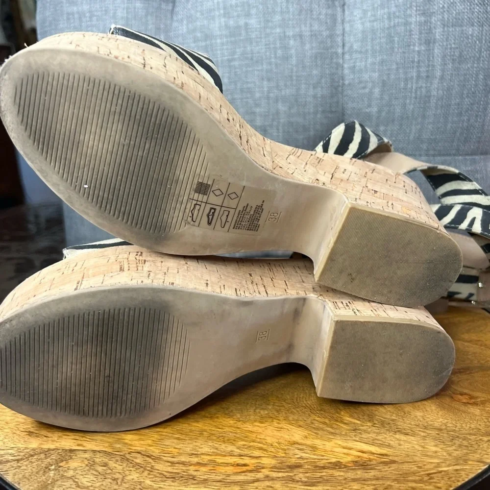 293. H&M Platform Sandals Zebra Print 38/8 - Picture 6 of 8